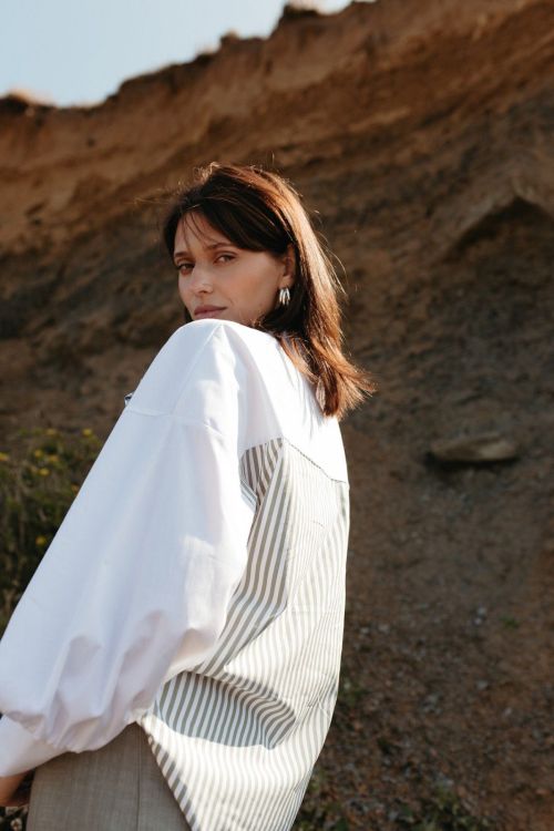 MORE THAN THAT? Blouse Brigitte Flower Stripes (70036 BL 16 KHAKI) - Schoenen Danneels (Brugge)